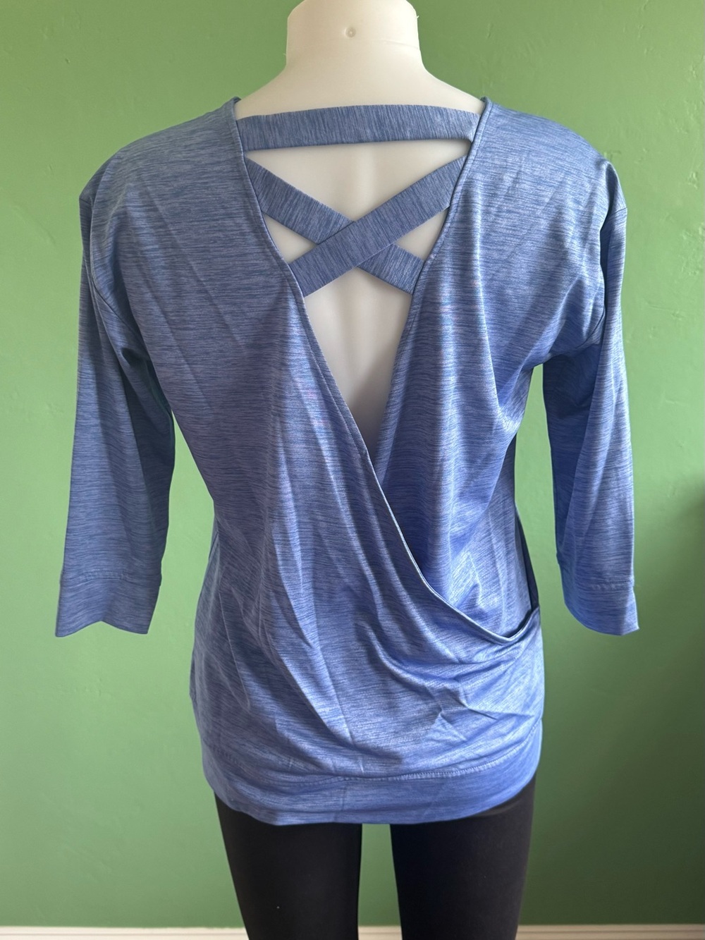 Izod Blue Heathered 3/4 Sleeve Open Back Yoga Athletic Top Sz Small